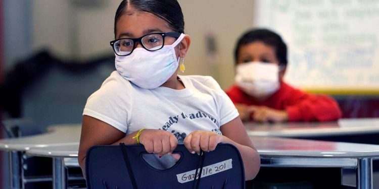 Delta shouldn’t stop kids from returning to class, expert says