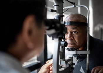 Could cataract surgery protect against dementia?