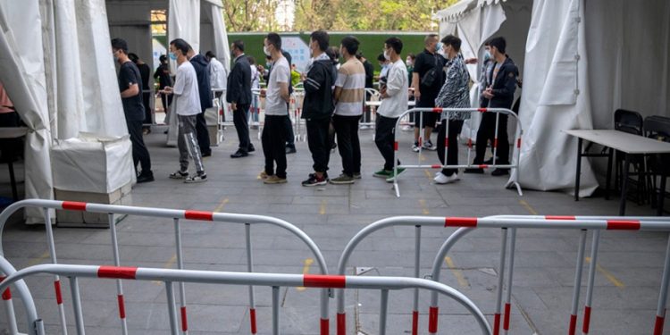 Fears of lockdown swell in Beijing amid new COVID outbreak