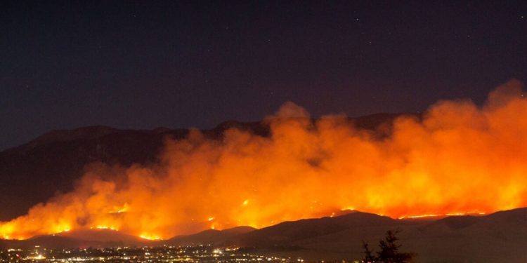 Wildfire smoke linked to increase in COVID-19 cases and deaths