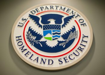 DHS extends vaccine requirements for entry at Mexico, Canada borders