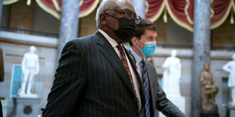 Clyburn requests briefing on status of COVID vaccines for young kids
