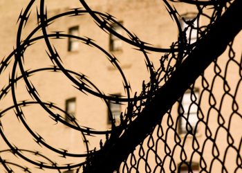 Researchers urge prison policy changes to fight COVID