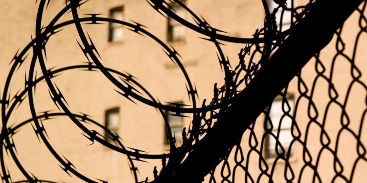 Researchers urge prison policy changes to fight COVID