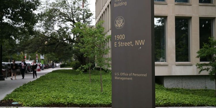 Federal employee union says OPM hasn’t addressed health, safety concerns for returning workers