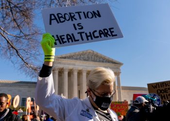 Planned Parenthood: Draft Supreme Court ruling striking down Roe v. Wade ‘devastating’