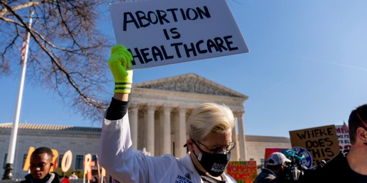 Planned Parenthood: Draft Supreme Court ruling striking down Roe v. Wade ‘devastating’
