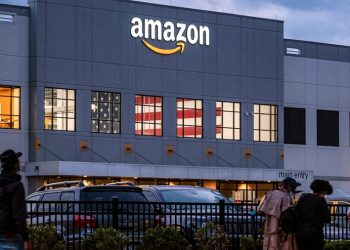 Amazon workers lose paid COVID leave