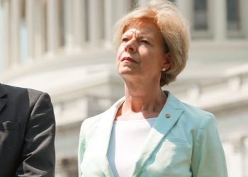 Senators press FDA commissioner on infant formula shortage