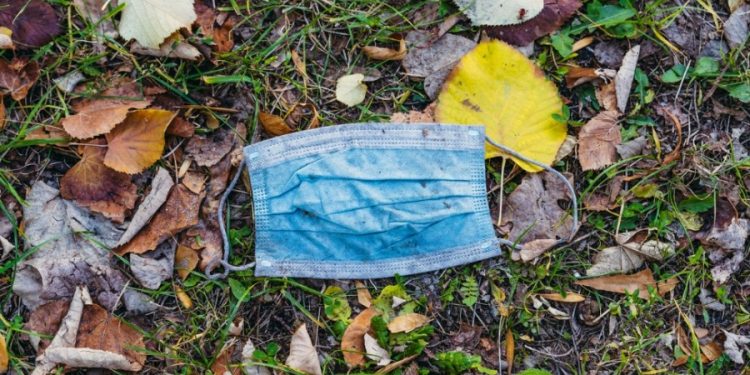 Americans less worried about COVID despite rising cases: Gallup