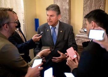 Manchin to oppose Democratic bill guaranteeing abortion access