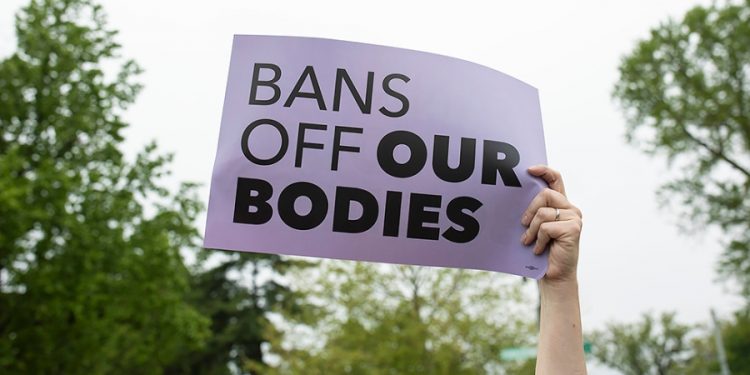 Democrats push to expand abortion access in blue states