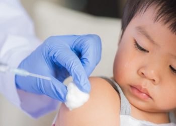 FDA signs off on COVID vaccines for kids age 5 and younger