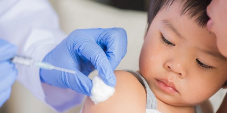 FDA signs off on COVID vaccines for kids age 5 and younger