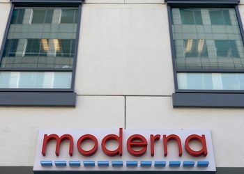 FDA says Moderna COVID vaccine safe and effective for young children