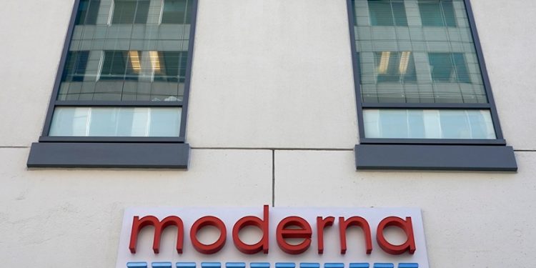 FDA says Moderna COVID vaccine safe and effective for young children