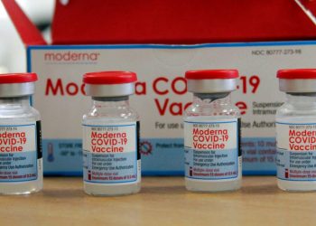FDA advisers recommend authorization for Moderna’s COVID shot in kids 5 and under