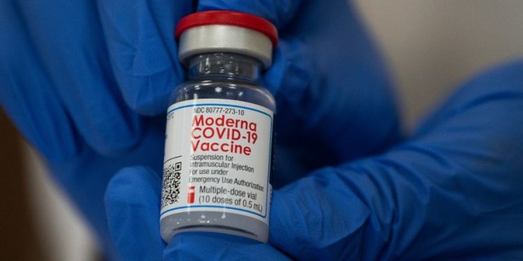 Moderna says updated vaccine works better against omicron variant