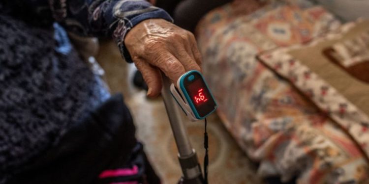 Inaccurate oxygen level readings delayed COVID-19 therapies for Black, Hispanic patients: study