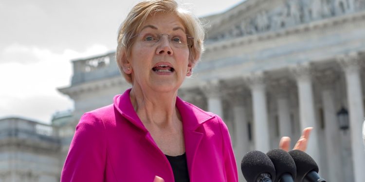 Warren calls on HHS to provide access to voter registration services through health insurance applications