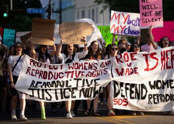 More women voicing disapproval of Supreme Court abortion ruling: poll