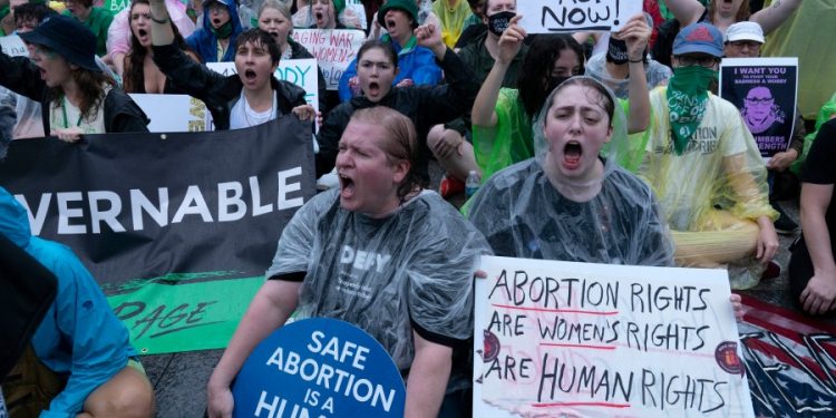 Supreme Court clears way for Indiana parental notice abortion law