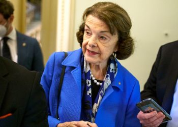 Feinstein says she’d vote for filibuster carveout to codify abortion rights
