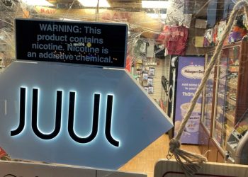 Experts divided on whether taking Juul off market would dent teen vaping