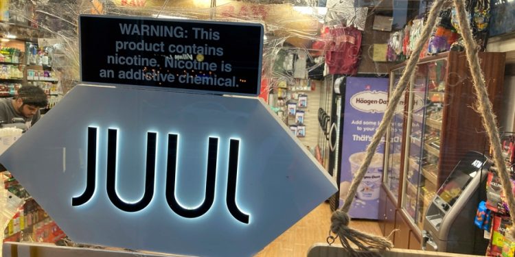 Experts divided on whether taking Juul off market would dent teen vaping