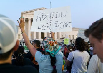 Indiana doctor who provided abortion services to 10-year-old Ohio girl did not violate privacy laws, says employer