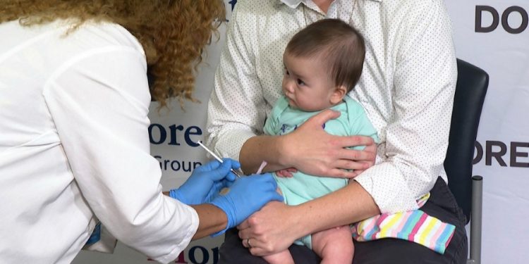 Poll: Most parents of kids under 5 have no plans to give them COVID shots