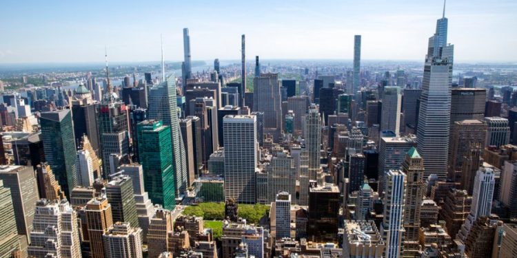 West Nile virus detected in 2 people, record number of mosquitos in New York City