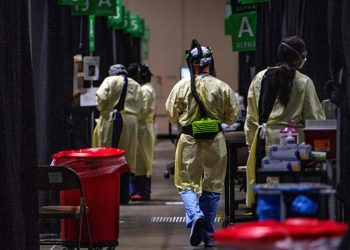 US life expectancy drops significantly, fueled by COVID-19