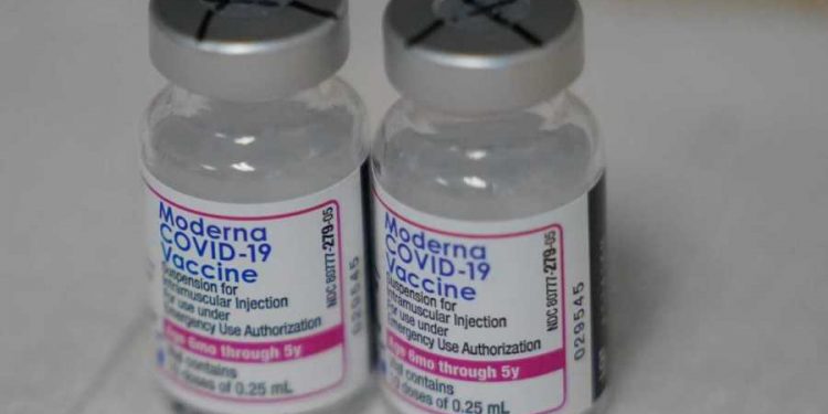 Moderna asks FDA to authorize omicron booster shots for kids as young as 6