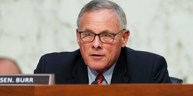 Congress to advance ‘clean’ FDA user fee deal