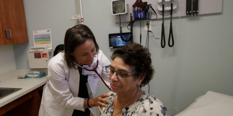 Uninsured more likely to face unfair treatment in medical setting: report