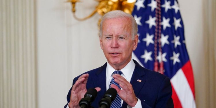 Biden to receive updated COVID vaccine on Tuesday