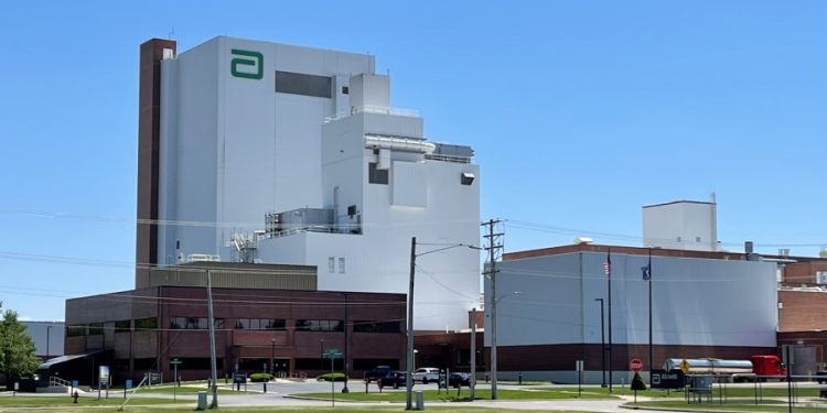 Warren accuses Abbott Nutrition of years-long cover-up campaign on infant formula risks