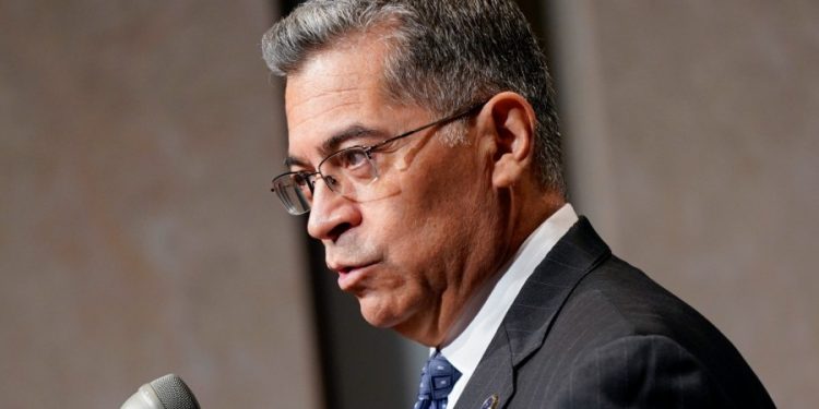 Home health services patients sue HHS secretary over Medicare policy