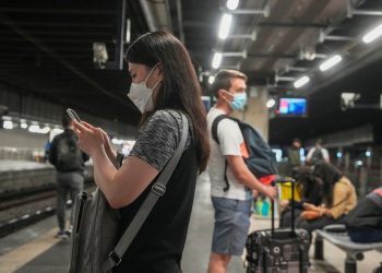 US warned to get ready as Europe deals with new COVID-19 rise 