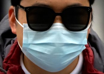 Shanghai district orders mass COVID-19 testing, lockdown