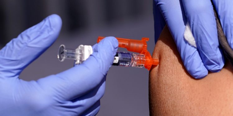 Poll: one in seven parents has not talked about vaccines with their child’s doctor