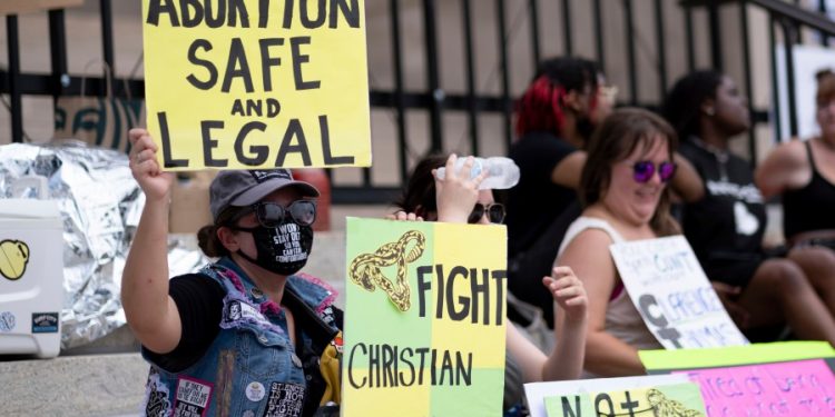 Judge overturns Georgia ban on abortion starting around 6 weeks into a pregnancy