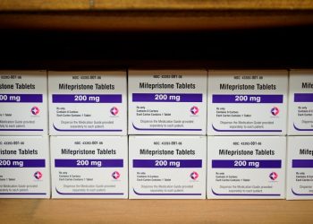 Senate Democrats urge FDA to ease access to abortion pills