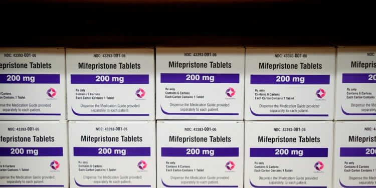 Senate Democrats urge FDA to ease access to abortion pills