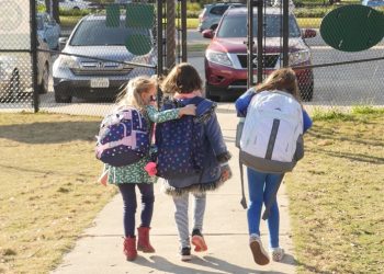 White House resists declaring emergency as flu, viruses surge in children