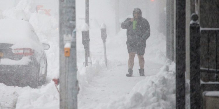 Scientists link 1 in 100 heart disease deaths to weather extremes