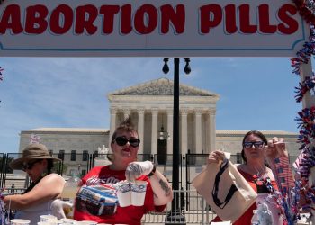 Advocates warily eye legal challenge to abortion pills
