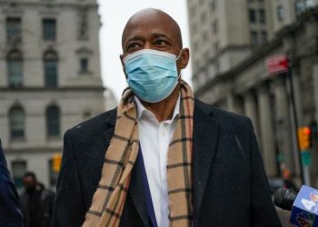 New York mayor: Holiday virus spike ‘extremely challenging’