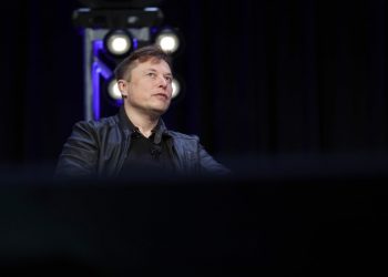 Elon Musk medical device company faces federal probe amid staff complaints: report